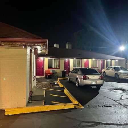 Deluxe Inn Motel Детройт Екстер'єр фото
