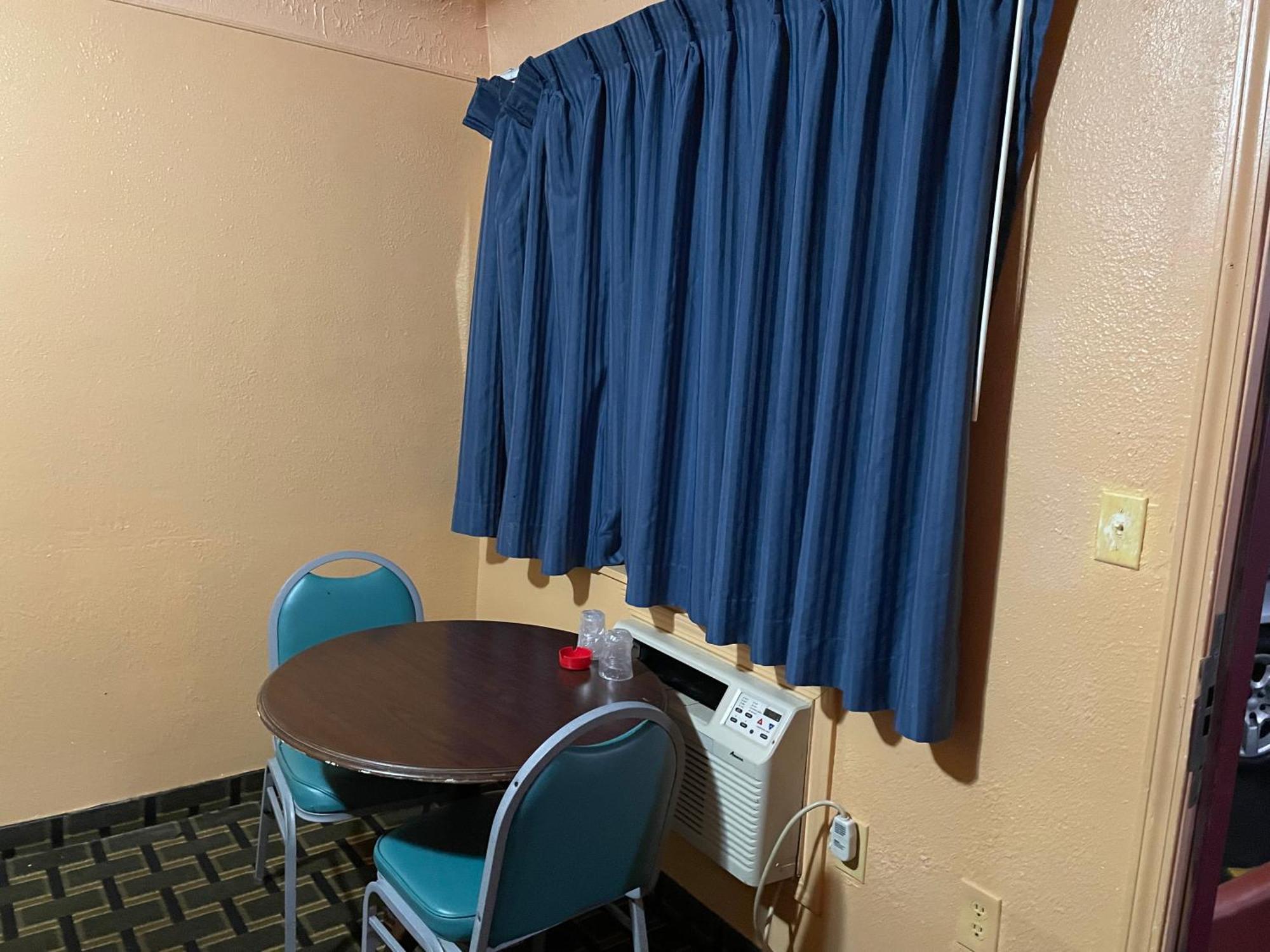 Deluxe Inn Motel Детройт Екстер'єр фото